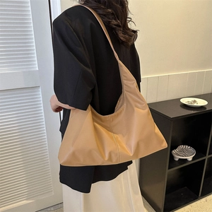 Sac à Épaule Hobo pour Femmes Cuir PU Souple Grande Capacité Sac à Main Tote pour Trajet Quotidien Style de Rue