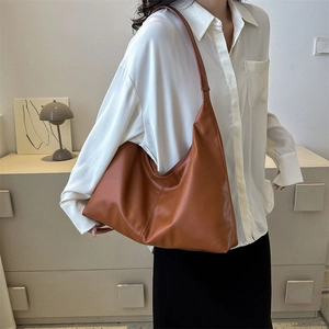 Sac fourre-tout en cuir PU marron pour femme avec forme minimaliste et grande capacité