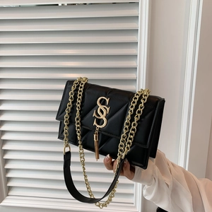 Women Quilted Shoulder Bag PU Leather Crossbody Small Square Handbag With Metal Chain Strap Tassel Charm Fashion Trendy