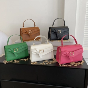 Minimalist small square handbag with chain strap in five colors for summer fashion