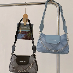 Trendy women's underarm crossbody bag with denim texture and flower chain decoration