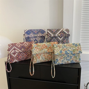 Vintage Floral Jacquard Canvas Envelope Clutch Bag For Women Large Capacity Retro Woven Handbag With Wrist Strap Magnetic Closure Party Banquet Wedding Hand Bag