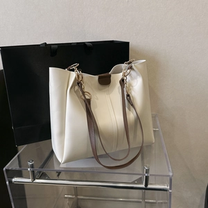 Large Capacity Tote Bag And Small Pouch PU Leather Shoulder Handbag With Gold Chain Strap For Women Commuter