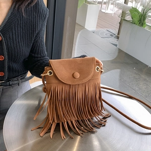 Women American Retro Faux Suede Tassel Crossbody Bag Small PU Mobile Phone Bag Bohemian Style Solid Color Shoulder Bag