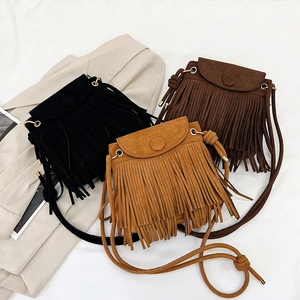 Sacs bandoulière à franges rétro en noir, marron foncé et fauve, petits sacs carrés élégants