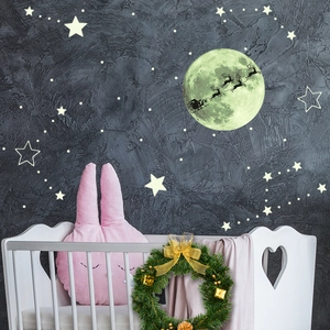 Adesivi murali luminosi Babbo Natale luna e stelle per una cameretta festiva accogliente