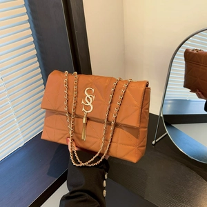 Sac Bandoulière Femme en Cuir PU Matelassé à Losanges Avec Bandoulière Chaîne Dorée et Frange en Métal Petit Sac Carré Décontracté