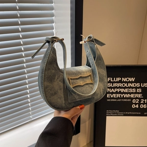 Sac Sous le Bras Demi-Lune Mode Coréenne pour Femmes Sac à Épaule Vintage en Denim et Cuir PU avec Boucle en Métal