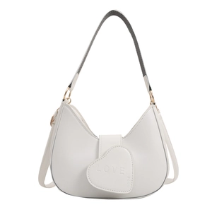 Elegante borsa hobo bianca da donna con ciondolo a cuore e scritta LOVE a rilievo