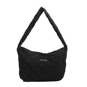 Sac fourre-tout noir matelassé avec motif losange et bandoulière rembourrée élégante