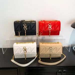 Quilted diamond lattice chain bags with tassel and S logo in four classic colors