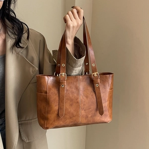 Vintage PU Leather Large Capacity Tote Bag For Women Retro Korean Style Shoulder Bag Casual Commuting Handbag With Stitching