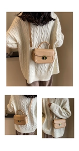 Dettaglio dell'elegante borsa beige in pelle PU con chiusura a scatto in metallo dorato