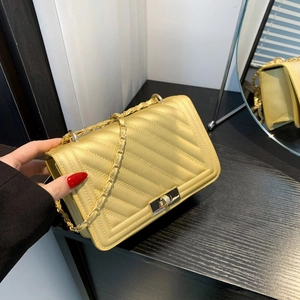 Women Quilted Crossbody Bag PU Leather Chevron Pattern Square Shoulder Bag With Golden Metal Chain Strap Retro Fashion Purse