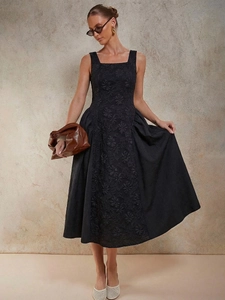 French style black sleeveless midi dress with elegant embossed floral embroidery