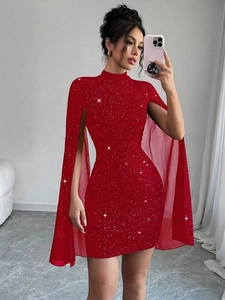 Elegantes rotes Pailletten-Etui-Kleid mit Cape-Ärmeln und figurbetonter Form für Partys