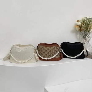Elegante Damen Umhängetasche mit Monogramm, Perlengriff in Weiß, Braun und Schwarz