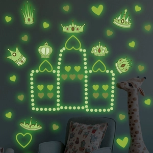 Luminous wall stickers with castle, crowns, and hearts for glow-in-the-dark kids' room decor