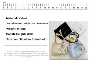 Details zur gesteppten Totebag mit Schachbrettmuster, Seidenschal-Griff und Maßen 28x25x11cm