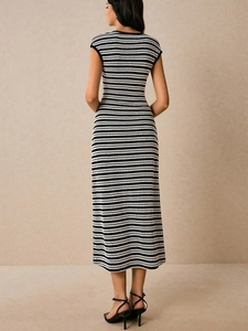 Robe maxi en tricot rayée sans manches pour femmes avec motif noir et blanc moulant