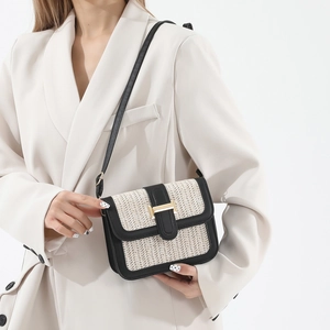 Woven Straw Crossbody Bag Women PU Leather Patchwork Flap Small Square Shoulder Bag With Metal Buckle Chic Casual