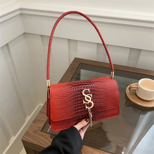 Women's Crocodile Pattern PU Leather Shoulder Bag With Metal Logo Tassel Retro Underarm Crossbody Small Square Bag Daily Bag