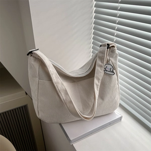 Bolso tote de pana blanco crema de gran capacidad con correa ajustable y colgante