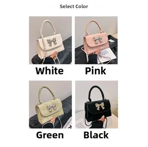 Sacs à main avec nœud en quatre couleurs: blanc, rose, vert et noir avec bandoulières