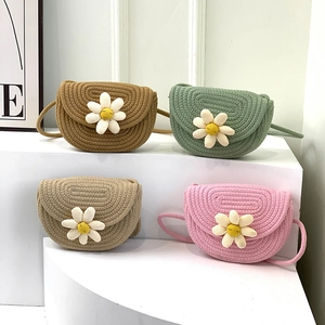 Borsa a Sella Intrecciata da Donna Borsa a Tracolla di Moda Con Fiore di Margherita 3D Piccola Borsa a Spalla Pastorale