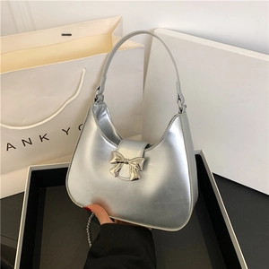 Sac à Épaule Hobo pour Femme en Cuir PU Décoration Nœud Sangle Chaîne Métallique Sac à l'Aisselle Chic pour Quotidien Rencontre Fête
