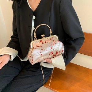 Vintage Satin Brocade Embroidery Evening Bag Shell Shape Kiss Lock Chain Crossbody Bag For Women Party Wedding Handbag
