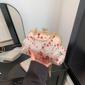 Vintage shell bag with plum blossom embroidery and golden chain strap for women