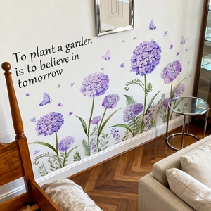 Adesivi murali con ortensie viola, farfalle e citazione ispiratrice per decoro casa