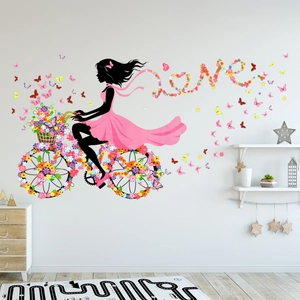 Romantischer Blumenfee-Wandtattoo mit Mädchen auf Fahrrad und LOVE-Schriftzug für Deko