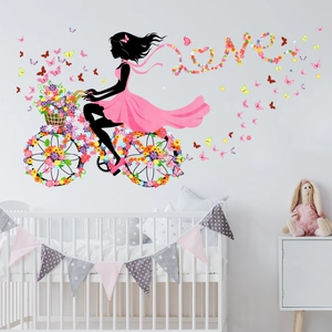 Romantisches Wandtattoo Blumen-Fahrrad mit LOVE Schriftzug für Schlafzimmer Deko