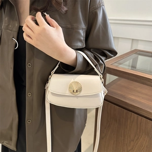 Women PU Leather Shoulder Bag Fashionable Retro Handbag With Gold Shell Metal Lock Underarm Crossbody Bag