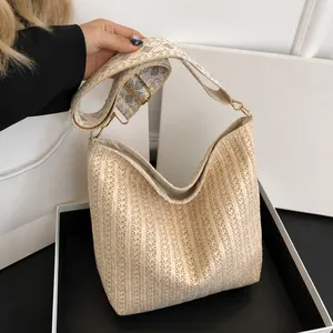 Sac à Épaule en Paille Tissée Vintage Pour Femmes Sac Fourre-tout Grande Capacité Avec Bandoulière en Tissu à Motif Géométrique Large Quincaillerie Dorée Sac Bandoulière