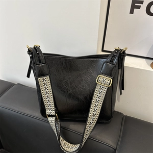 Retro PU Leather Bucket Bag For Women Large Capacity Shoulder Bag With Wide Geometric Woven Strap Vintage Commuter Style