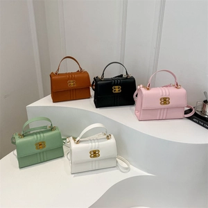 Mini sac à main bandoulière en similicuir en cinq couleurs avec boucle en métal doré