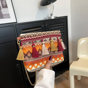 Bohemian Ethnic Woven Tassel Crossbody Bag For Women Colorful Geometric Pattern Metal Chain Shoulder Bag Daily Fashion Purse