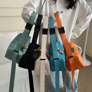 Sacs bandoulière modernes en tissu Oxford en cinq couleurs avec larges sangles