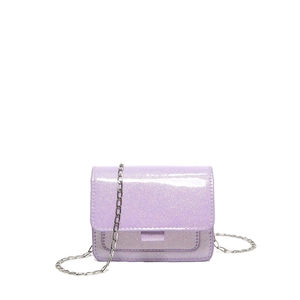 Mini sac bandoulière violet clair brillant avec finition pailletée et chaîne argentée