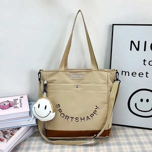 Borsa Tote in Nylon da Donna alla Moda di Grande Capacità con Stampa di Lettere Sportive e Ciondolo Portamonete a Faccina