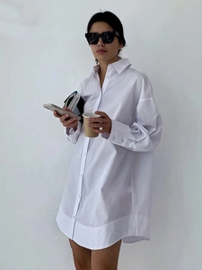 Robe Chemise Blanche Oversize à Manches Longues pour Femmes Boutonnée Revers Chemisier en Coton Décontracté Tunique Longue Quotidien