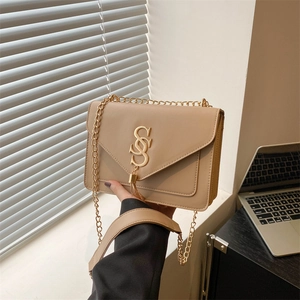 Damen Mode PU Leder Umhängetasche Goldkette Schultertasche Briefumschlag Klappe Kleine Quadratische Tasche Mit Metall Logo Quaste Trendige Alltagstasche