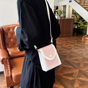 Mini sac bandoulière matelassé rose et blanc pour femme, porte-téléphone chic d'été