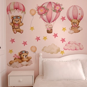 Détail de stickers muraux avec ourson et lapin en montgolfière pour chambre d'enfant