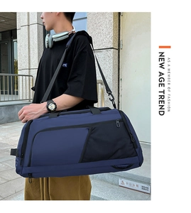 Sac de voyage multifonctionnel bleu foncé avec détails de bandoulière large réglable