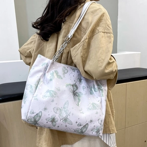 Borsa Tote da Donna in Stile Cinese Moderno con Stampa a Farfalla Pelle PU Streetwear Dolce Y2K Borsa a Spalla con Catena