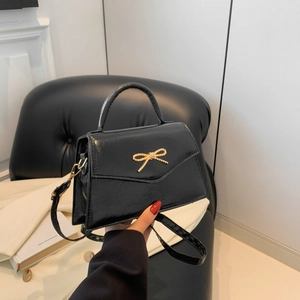 Mini Sac Bandoulière Nœud pour Femme Mode Cuir PU Métallique Sac à Épaule Petit Sac Carré pour Fête Quotidien Mode